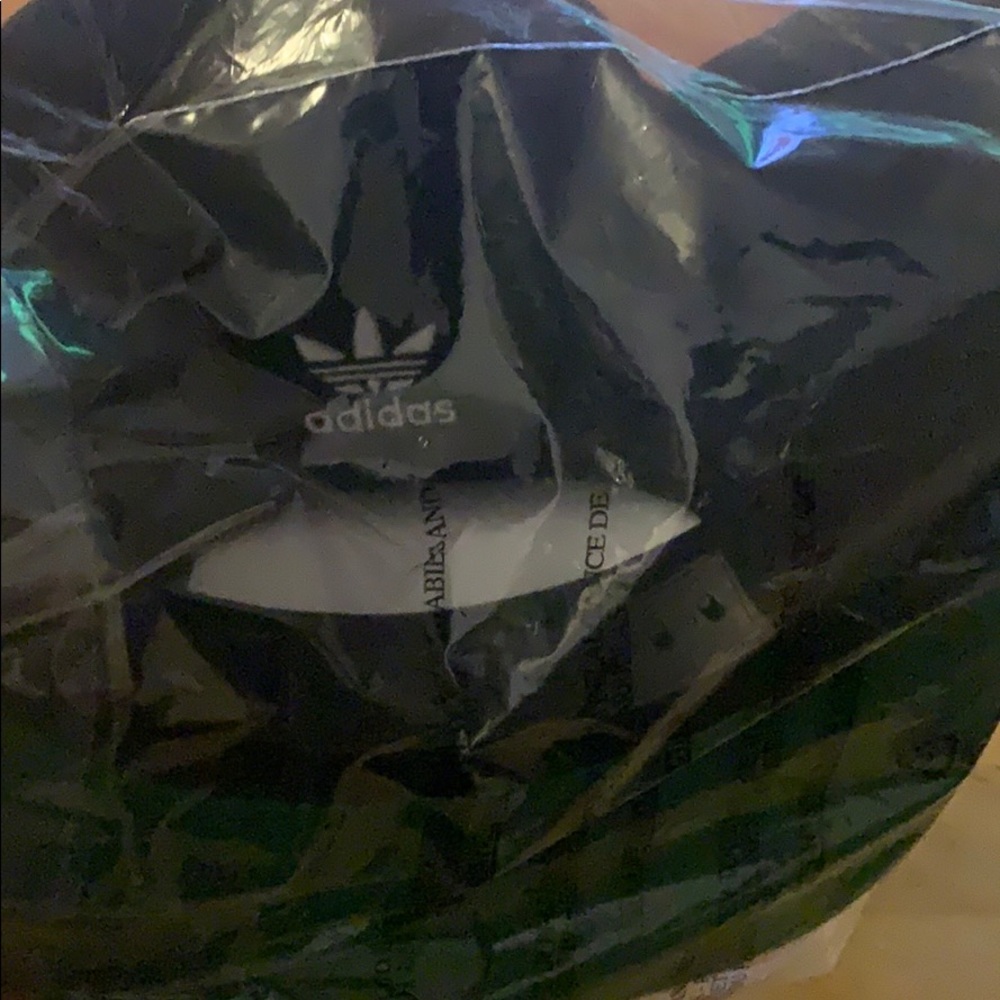 Adidas hat - Picture 2 of 2